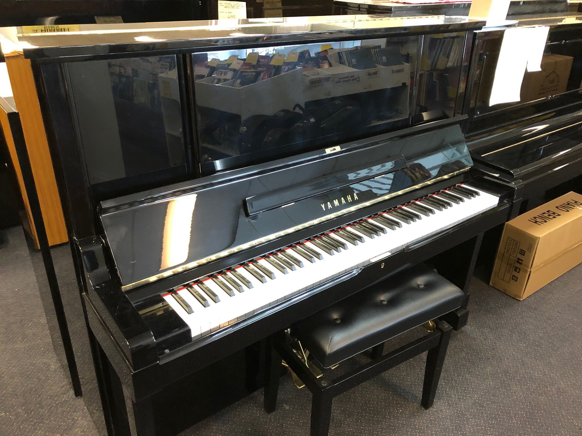 Yamaha Piano C108